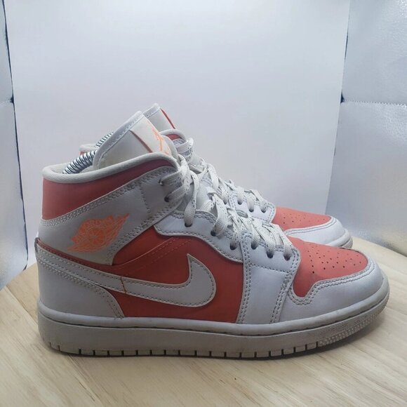 Nike Air Jordan Womens Air Jordan 1 Mid SE 'Bright Citrus' CZ0774-800 Womens 6.5 - Picture 3 of 8